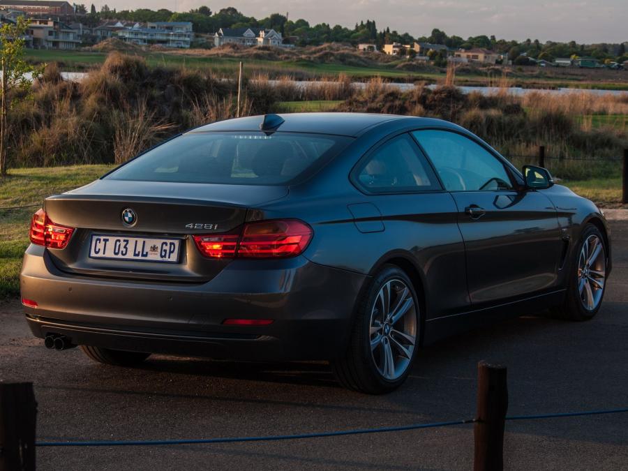  BMW 428i Coupe Sport Line 2013 года  (ZA) (фото 3 из 17)